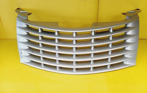 Chrysler PT Cruiser Front grill 27784