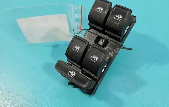 Skoda Octavia Mk4 Electric window control switch 5G0959857D IMPRK1581123