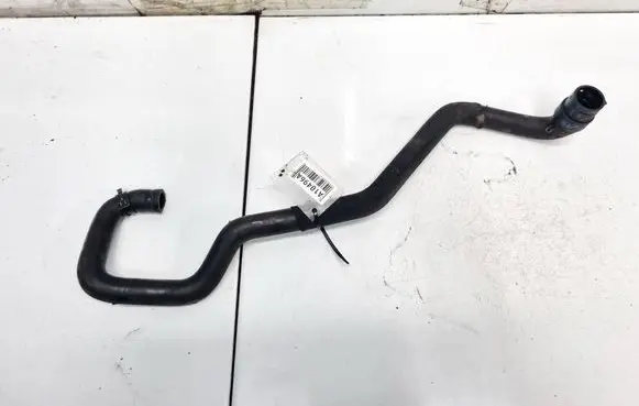 Engine coolant pipe/hose