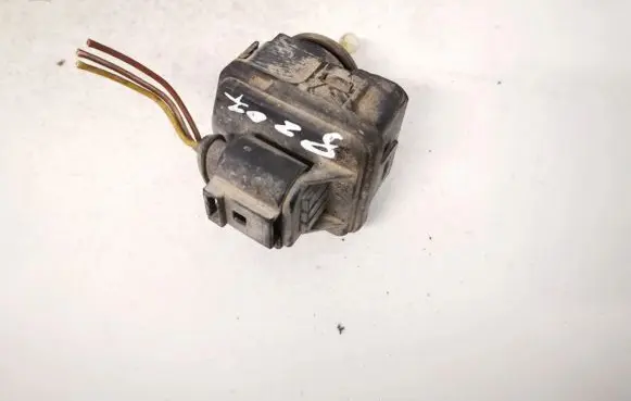 Skoda Octavia Mk1 (1U) Headlight level adjustment motor 00728220 007282-20