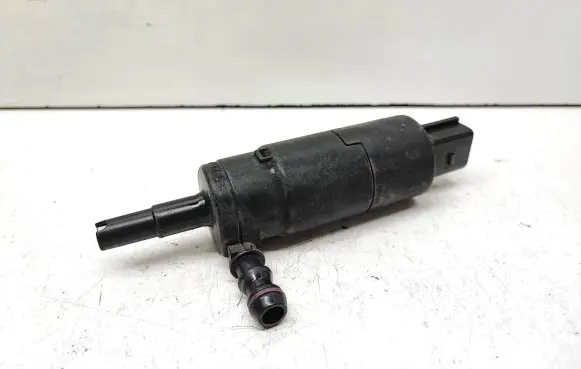 BMW 3 E90 E91 Headlight washer pump 8377430