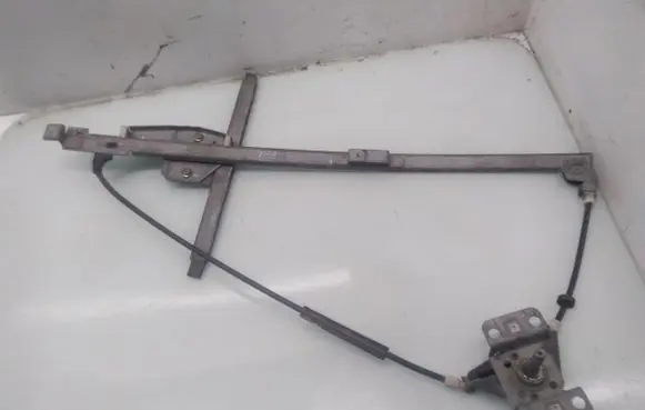 Volkswagen Transporter - Caravelle T4 Front door manual window regulator 701837501