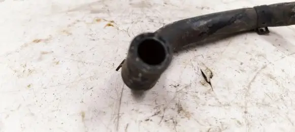 Volkswagen Touran I Engine coolant pipe/hose 1K0121058S