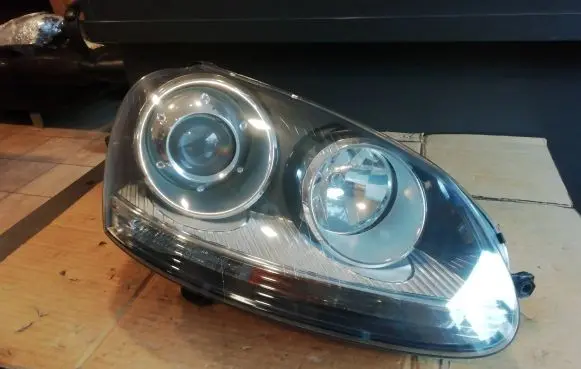 Volkswagen Jetta V Headlight/headlamp 1K6941032 0301212272 21060582452