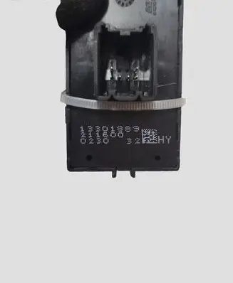 Opel Insignia A Electric window control switch 13301889 211600