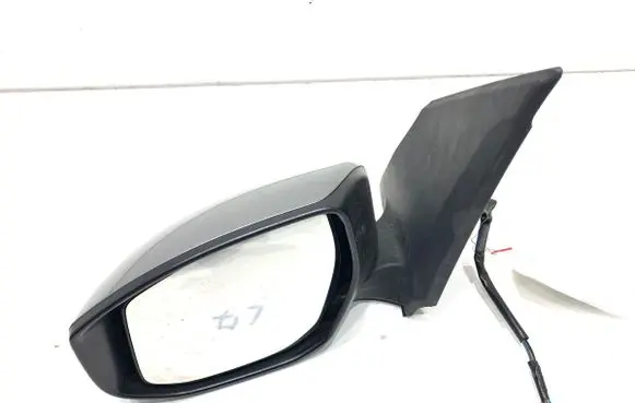 Nissan Pulsar Front door electric wing mirror 