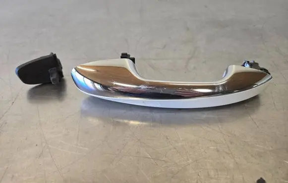 Rear door exterior handle