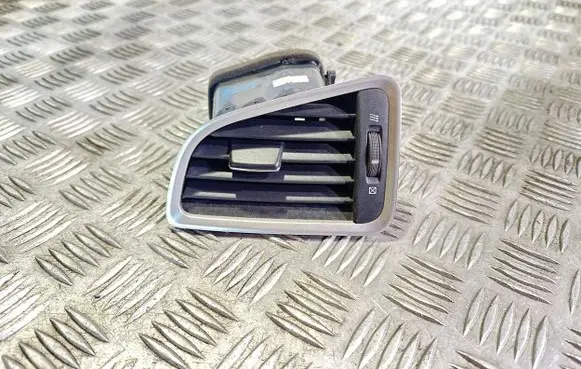 Suzuki SX4 S-Cross Dashboard side air vent grill/cover trim 7364061M0