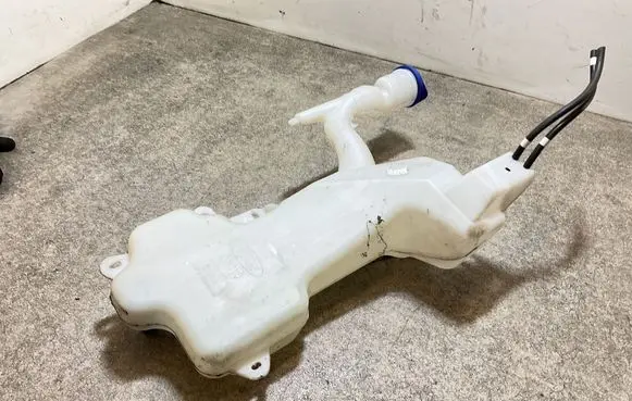 Ford Puma Windshield washer fluid reservoir/tank L1TB17B613AC
