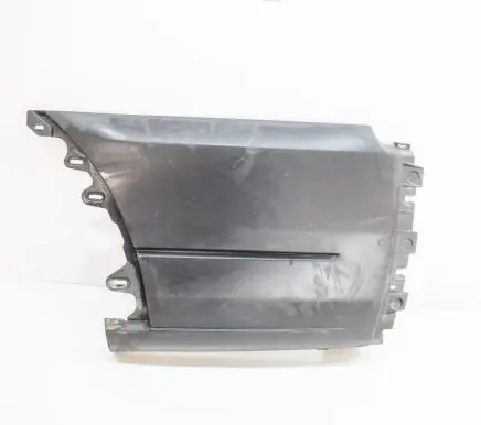 Rear fender molding trim