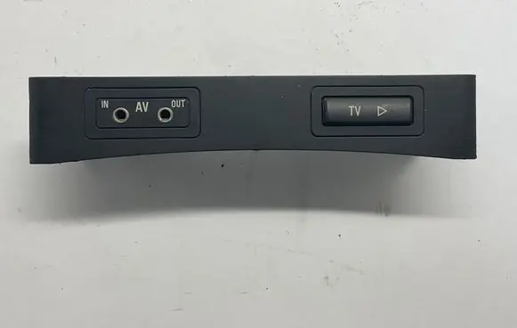 BMW 7 E38 AUX in-socket connector 8368346