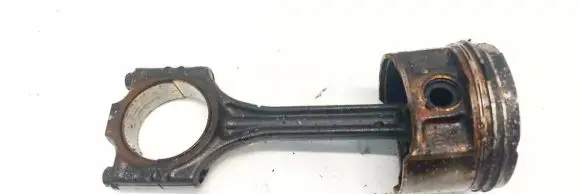 Volkswagen Polo Piston with connecting rod