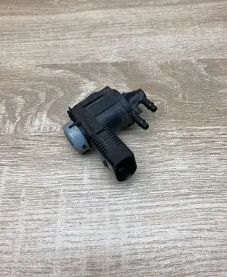 Audi A4 S4 B7 8E 8H Turbo solenoid valve 1K0906283A