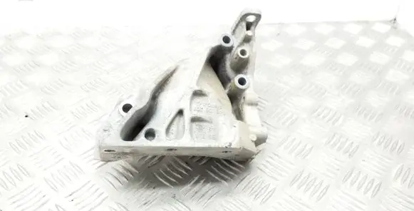 Skoda Fabia Mk3 (NJ) Engine mounting bracket 04B199207