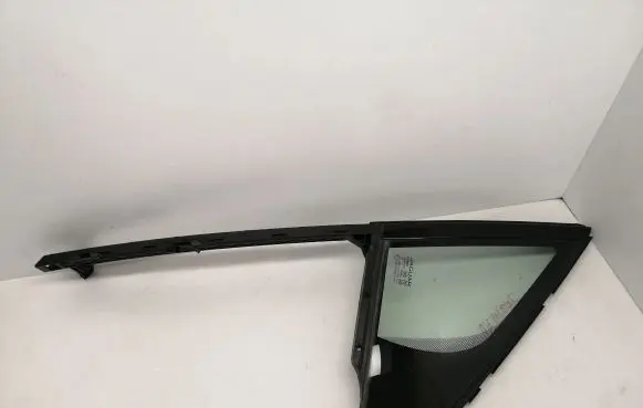 Jaguar I-Pace Front door vent window glass four-door J9D321418A