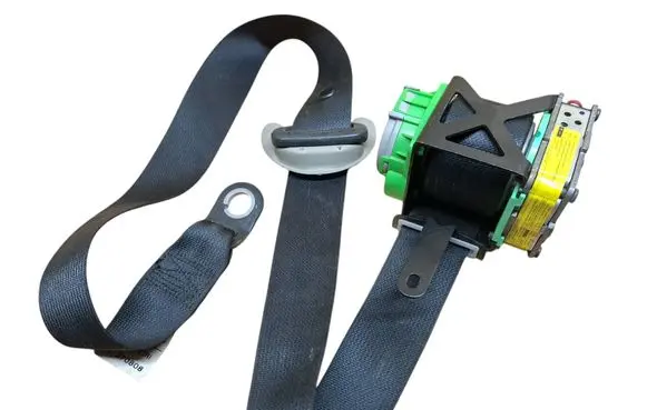 Toyota Auris 150 Front seatbelt F101P 045555 3063559