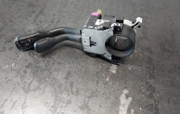 Audi A8 S8 D2 4D Wiper turn signal indicator stalk/switch 4D0953513P