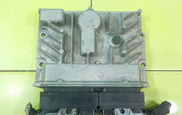 Opel Mokka Engine control unit/module 55596662 XP189