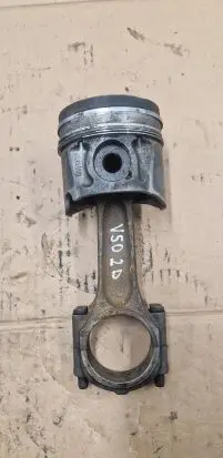 Volvo V50 Piston with connecting rod 085190