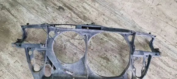 Volkswagen PASSAT B5 Top upper radiator support slam panel 
