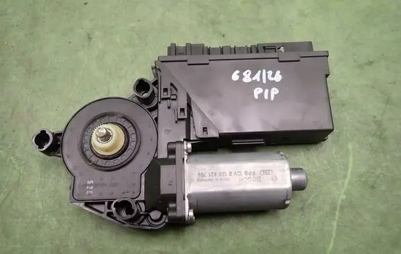 Audi A4 S4 B7 8E 8H Front door window regulator with motor
