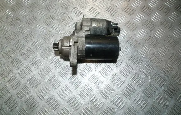 Volkswagen Golf VI Starter motor 0001121408 20090406 02Z911023