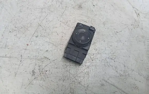 Volkswagen PASSAT B5 Wing mirror switch 3B1959565B