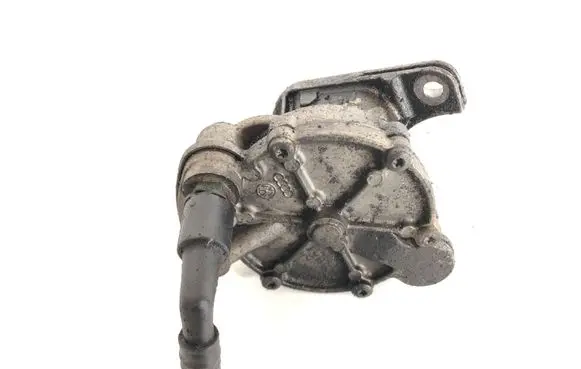 Volkswagen II LT Vacuum pump