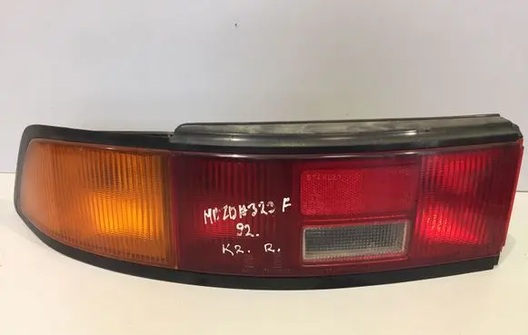 Mazda 323 F Rear/tail lights