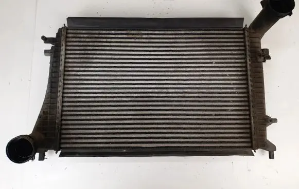 Volkswagen PASSAT B6 Intercooler radiator 3C0145803E