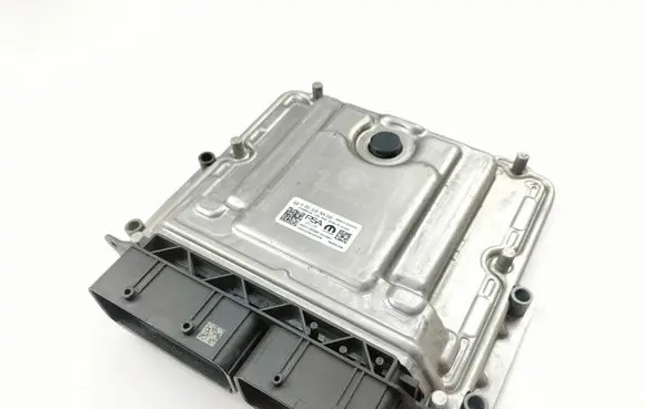 Opel Mokka B Engine control unit/module 9857195080 0261K10731