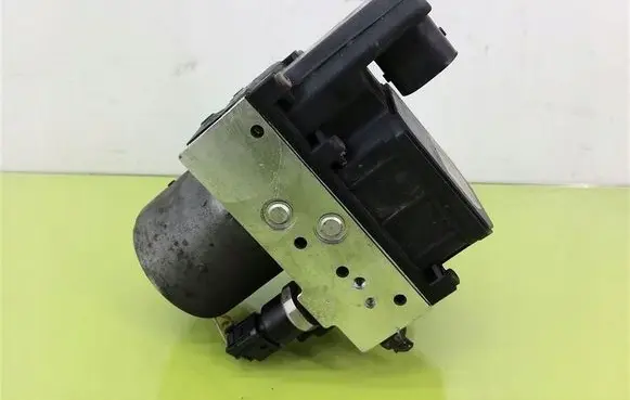 Toyota Avensis T250 ABS Pump 8954105090