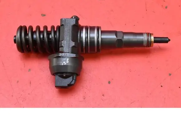 Skoda Octavia Mk2 (1Z) Fuel injector 038130073AG