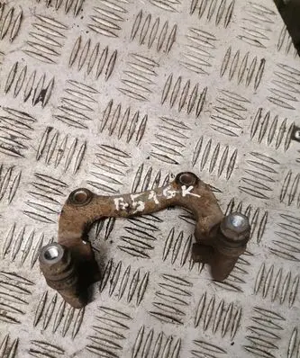 Volkswagen PASSAT B5.5 Front brake pad spring 