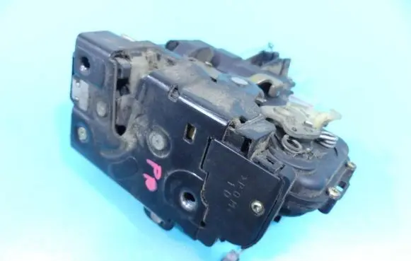 Volkswagen New Beetle Front door lock IMPRK1240477