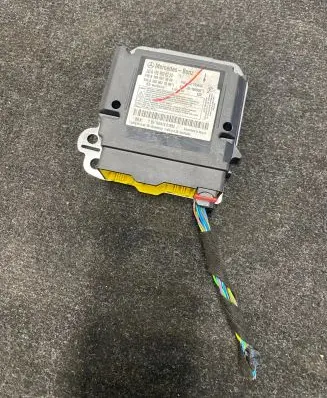 Mercedes-Benz GLE (W166 - C292) Airbag control unit/module A1669000220