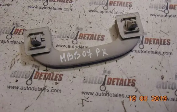 Mercedes-Benz B W245 Front interior roof grab handle A1698100151