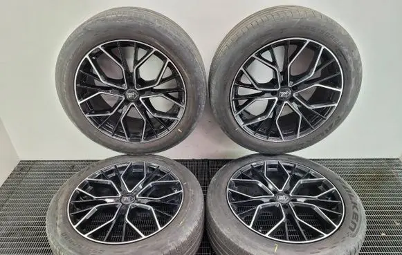 Jaguar F-Pace R18 alloy rim