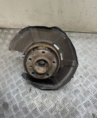 BMW 5 GT F07 Rear wheel hub spindle/knuckle C223085