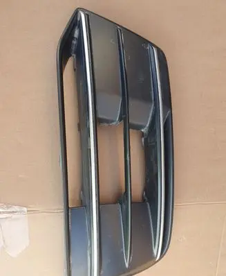 Audi Q5 SQ5 Front bumper lower grill 80A807681B