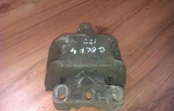 Volkswagen Golf IV Engine mount bracket 1j0199555