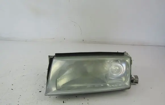 Skoda Octavia Mk1 (1U) Headlight/headlamp 
