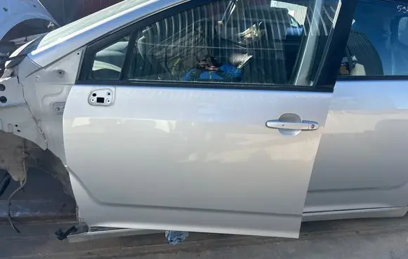 Toyota Corolla Verso AR10 Front door