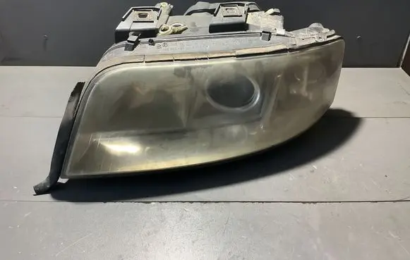 Audi A6 S6 C5 4B Headlight/headlamp 15592300li