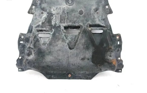 Volvo XC60 Engine splash shield/under tray 31440388