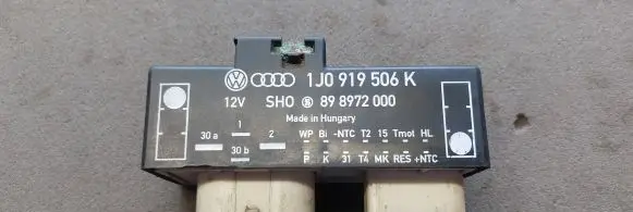 Audi A3 S3 8L Coolant fan relay 1J0919506K 898972000