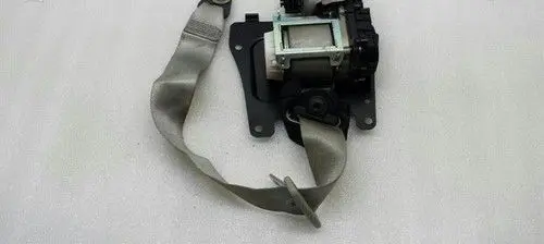 Mercedes-Benz S W220 Front seatbelt buckle A2208602485