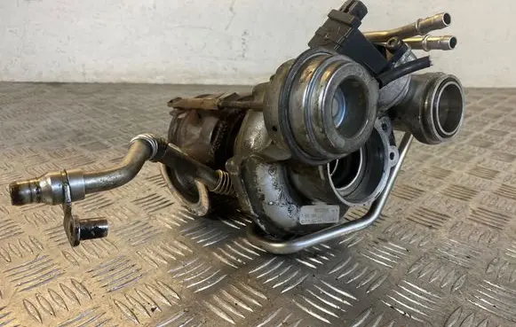 BMW X5 E70 Turbo 7576985 MGT2256S 8217190002