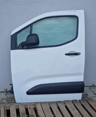 Toyota ProAce City Front door TC1E0412