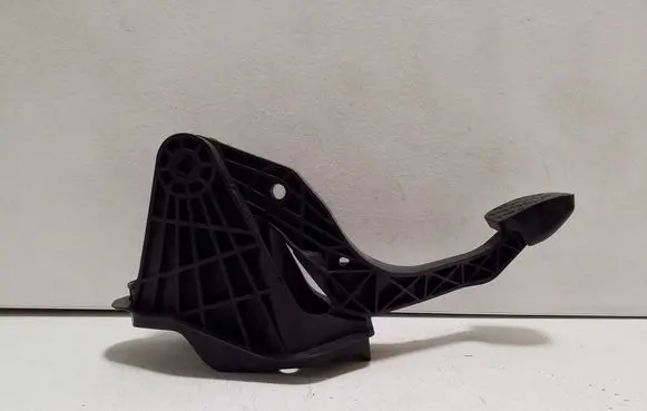 Audi A1 Clutch pedal 6R2721059R